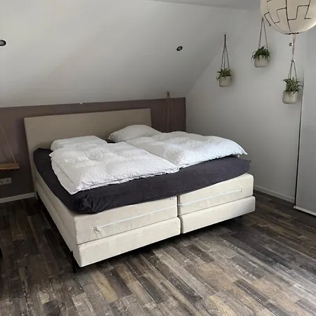 Privatunterkunft Licata Trade Fair - Messezimmer